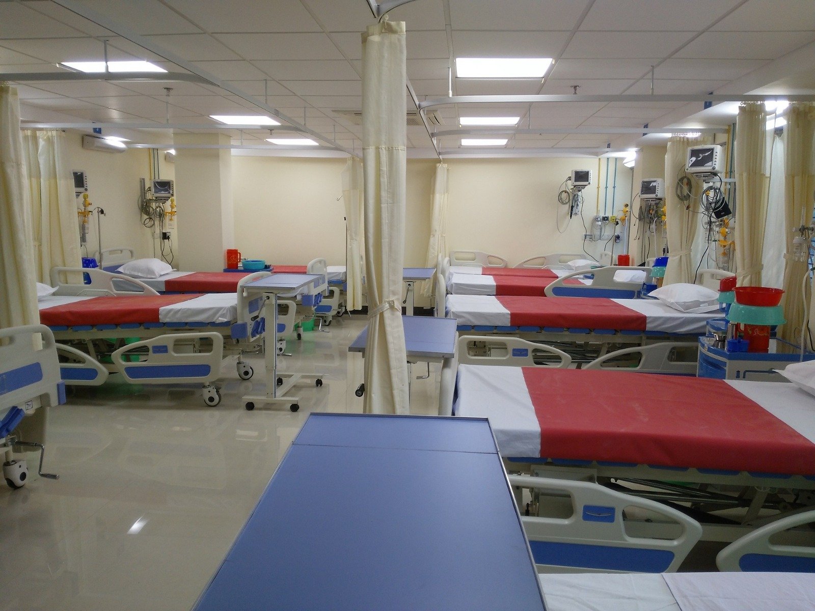 Critical Care Ward — Fully Equipped